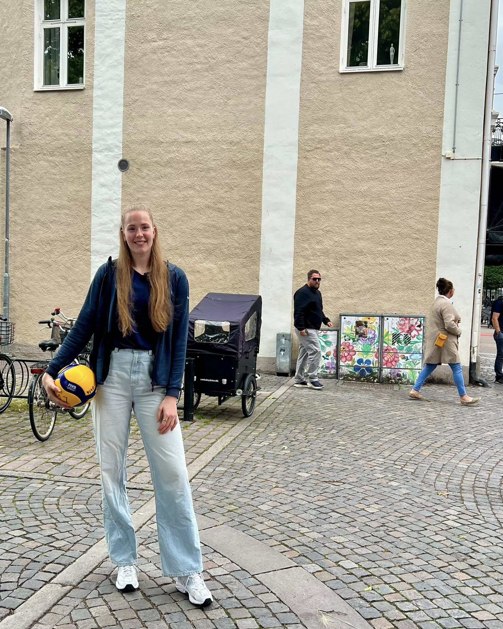 成为一个地, 成女性体育 成为一个地, 成女性体育