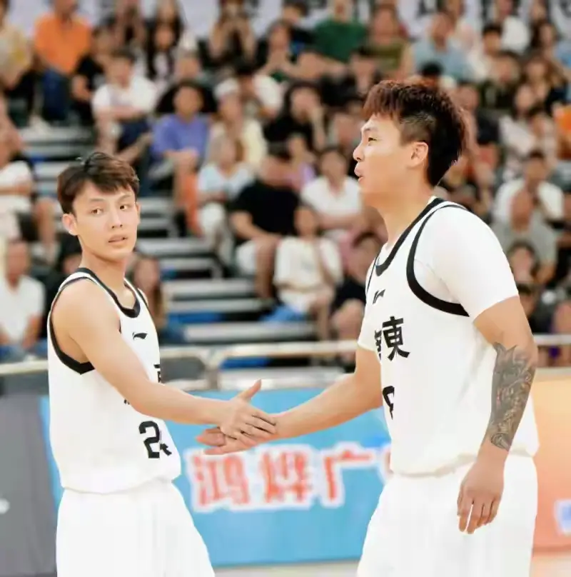 球队休赛期, 徐杰三分精, 术型内线