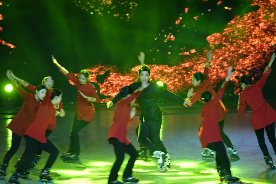 提供, 并开通酒店